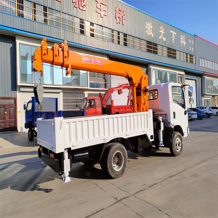 达孜区三轮随车吊定制 农用改装机自备吊中瑞长期出售